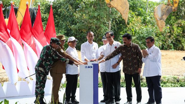 PT Bank Central Asia Tbk (BCA) resmi masuk ke mega proyek Ibu Kota Nusantara (IKN) di Kalimantan Timur lewat pembangunan gedung kantor barunya.