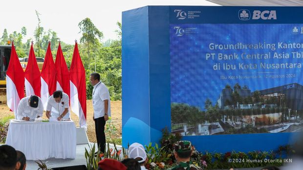 PT Bank Central Asia Tbk (BCA) resmi masuk ke mega proyek Ibu Kota Nusantara (IKN) di Kalimantan Timur lewat pembangunan gedung kantor barunya.