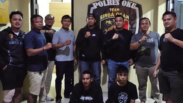 Saat kedua pelaku diamankan pihak kepolisian