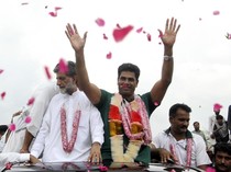 Atlet Pakistan Disambut Bak Pahlawan Usai Raih Emas Olimpiade Pertama