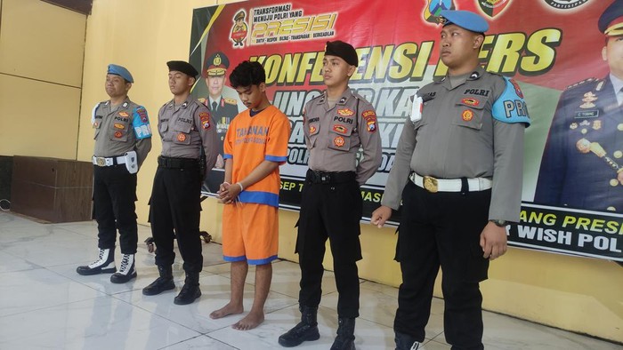 Satu gangster yang hendak tawuran di Sidoarjo dengan sajam ditetapkan jadi tersangka