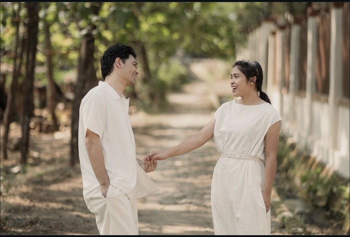 Serunya Mikha Angelo Saat Makan Bareng Gregoria Mariska dan Keluarga Serunya Mikha Angelo Saat Makan Bareng Gregoria Mariska dan Keluarga