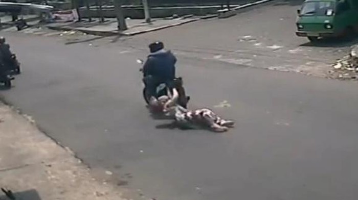 Wanita di Kota Bogor jadi korban jambret hingga terseret di aspal.