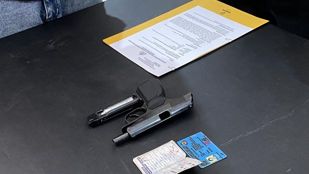 Airsoft gun milik staf panitera PN Depok yang digunakan menodong warga