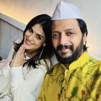 Ronit Bose Roy dan istrinya, Neelam Singh, menikah lagi di Negara Bagian Goa pada Desember 2023. Keduanya menikah kembali demi memperbaharui perjanjian pernikahan. Foto: Instagram