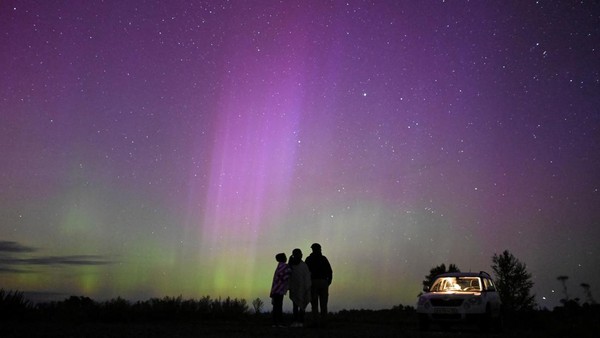 Aurora Borealis Terangi Langit Rusia