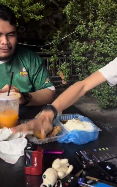 Kecewa Ayam Penyet Tak Sesuai Pesanan, Pria Ini Nekat Lakukan Ini