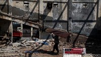 Setelah sertifikat terbit pada 2022, pihak kecamatan bersama Suku Badan Pengelola Aset Daerah (SBPAD) Jakarta Pusat melakukan pemasangan plang kepemilikan lahan di lokasi itu.