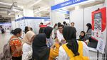 Pencari Kerja Serbu Job Fair di Jakarta