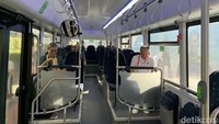 Dikutip dari Toyota-Europe, bus hidrogen ini dilengkapi baterai pack berkapasitas 44 kWh, dengan motor berkekuatan 180 kW. Di mana dalam sekali pengisian bahan bakar mampu menempuh hingga 500 km. (Foto: Doni Wahyudi/detikOto)