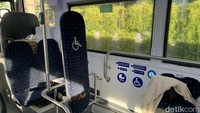 Bus Hidrogen Toyota ini punya fasilitas lengkap. Termasuk ruang khusus untuk kursi roda, kereta bayi.  (Foto: Doni Wahyudi/detikOto)