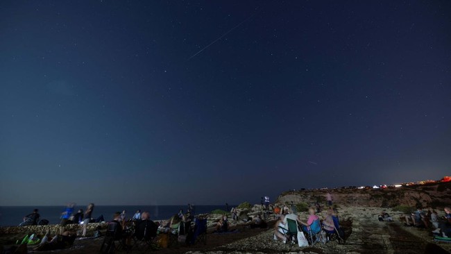 Hujan Meteor Perseid Jadi Tontonan Warga Malta