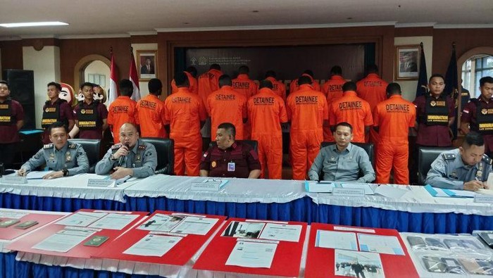 Tindakan Tegas Imigrasi Jakarta Utara: 16 Warga Negara Nigeria Diamankan karena Pelanggaran Keimigrasian dan Penipuan