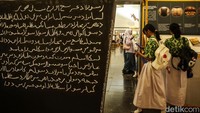Pengunjung bisa menikmati pameran ini secara gratis alias tidak dipungut biaya.  