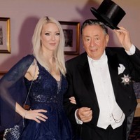 Simone dan Richard mulai menjalin hubungan sejak tahun 2021. Bagi Simone, Richard adalah sosok pria impian.  Foto: dok. Instagram @simone_lugner