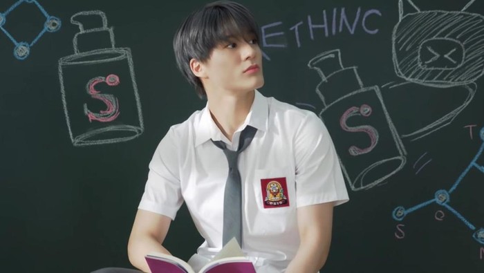Jeno NCT Jeno NCT di iklan Somethinc.