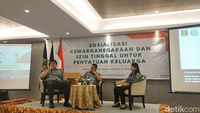 Kantor Imigrasi Kelas I Khusus TPI Medan menggelar Sosialisasi Kewarganegaraan dan Izin Tinggal untuk Penyatuan Keluarga di Medan. (Kartika Sari/detikSumut)