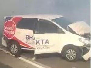 Asap Kebakaran Picu Kecelakaan Beruntun di Tol Sumo
