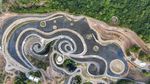 Keren! Taman di Bosnia Diubah Jadi Replika Lukisan Van Gogh