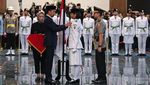 Momen Jokowi Kukuhkan Paskibraka 2024 di Istana Garuda IKN