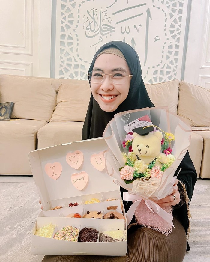 Oki Setiana Dewi Oki Setiana Dewi