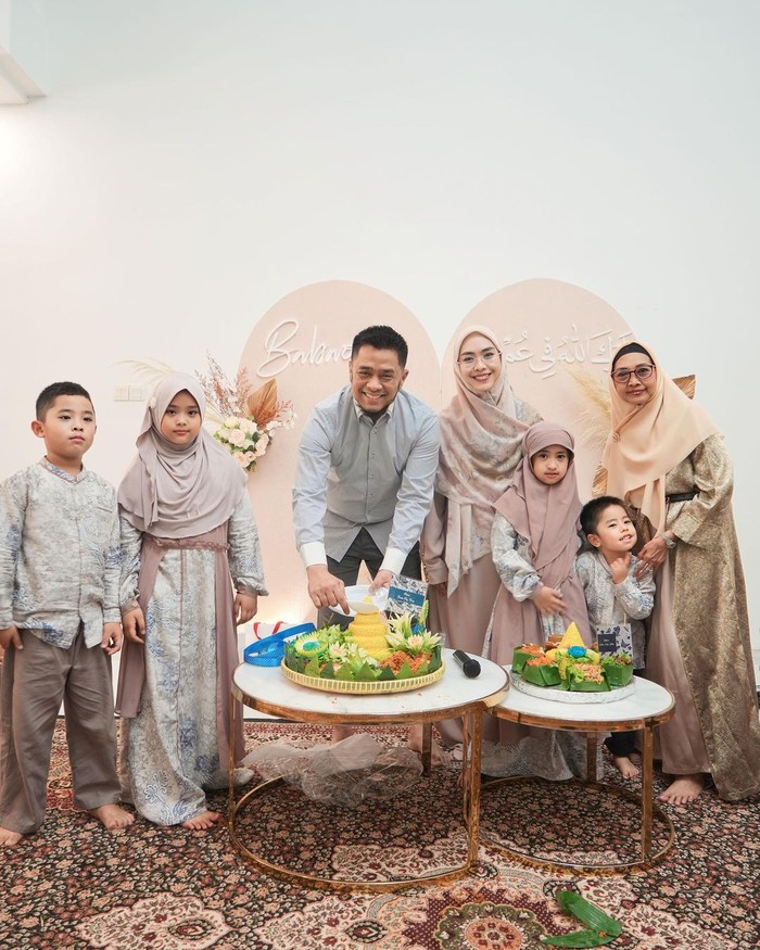 Oki Setiana Dewi Oki Setiana Dewi