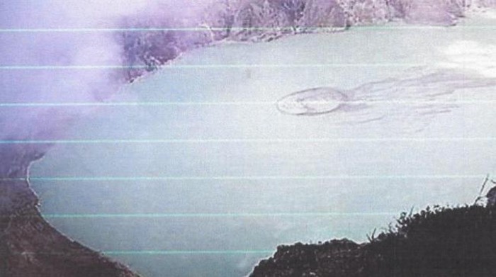 Pantauan kawah Gunung Ijen yang diturunkan status jadi normal.