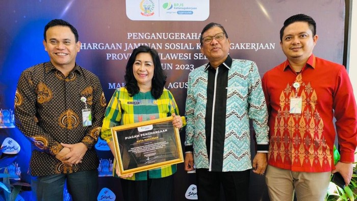 Pemkot Makassar meraih penghargaan dari BPJS Ketenagakerjaan.