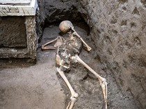 Penemuan Kerangka yang Terjebak Saat Letusan Gunung Berapi di Pompeii