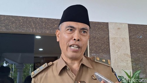 Plt Kepala BKD NTB Yusron Hadi. (Nathea Citra/detikBali)