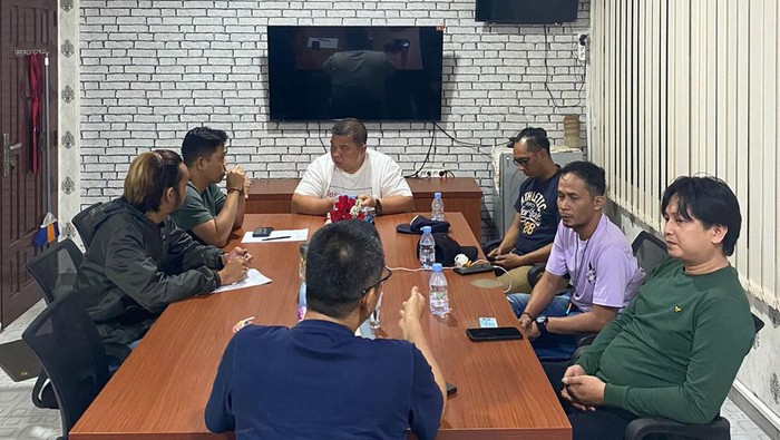 Polisi lakukan penyelidikan ambruknya Jembatan Lalan akibat ditabrak kapal tongkang.