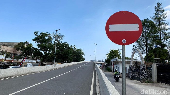 Potret flyover Ciroyom