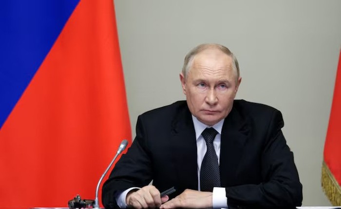 Russias President Vladimir Putin chairs a meeting with security officials and regional governors to discuss the situation in the south of the country following an incursion of Ukrainian troops, via a video link at a residence outside Moscow, Russia August 12, 2024. Sputnik/Gavriil Grigorov/Kremlin via REUTERS/File Photo Purchase Licensing Rights