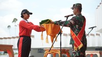 Pengukuhan 76 Paskibraka Nasional 2024 akan dilaksanakan di ruang Credential Istana Garuda pukul 15.00 WITA. Prosesinya akan dilaksanakan secara langsung oleh Presiden Joko Widodo (Jokowi) dan dihadiri Kepala BPIP Prof Yudian Wahyudi dan para menteri undangan. Foto: Humas BPIP RI