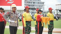 Ketua Duta Pancasila Paskibraka Indonesia (DPPI) Badan Pembinaan Ideologi Pancasila (BPIP) sekaligus pamong Paskibraka, Yuslihayanti menjelaskan bila seluruh Paskibraka dalam keadaan sehat dan baik. Seluruh pasukan juga berhasil menyesuaikan situasi dan kondisi di IKN dengan baik.Capaska (calon Paskibraka) juga mulai terbiasa dengan cuaca sejak tiba di Balikpapan beberapa hari lalu. Sehingga mereka menjalankan semua dengan suka, tutupnya dikutip dari postingan Instagram resmi BPIP. Foto: Humas BPIP RI