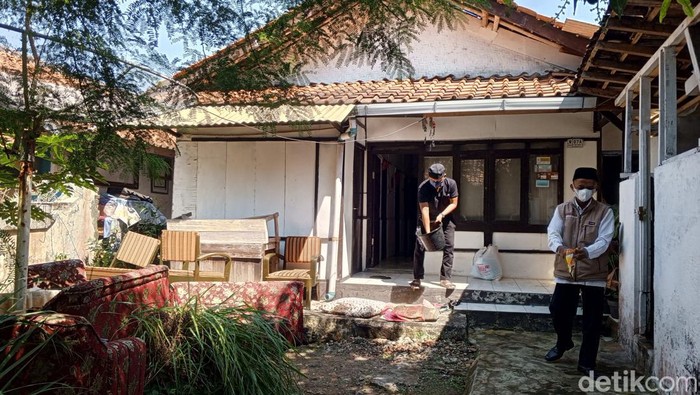 Rumah tempat ditemukannya jasad Djajat di di GG Aan RT 004/008 Kelurahan Regol Wetan, Kecamatan Sumedang Selatan, Kabupaten Sumedang.