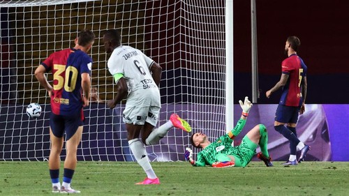 Soccer Football - Joan Gamper Trophy - FC Barcelona v AS Monaco - Estadi Olimpic Lluis Companys, Barcelona, Spain - August 12, 2024 FC Barcelonas Marc-Andre ter Stegen looks dejected after conceding a goal REUTERS/Bruna Casas