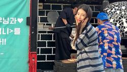 Sweet! Song Hye Kyo Kirim Foodtruck ke Loksyut Suzy-Kim Woo Bin Sweet! Song Hye Kyo Kirim Foodtruck ke Loksyut Suzy-Kim Woo Bin