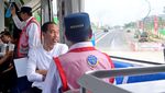 Tengok Senangnya Jokowi Jajal Kereta Tanpa Rel di IKN