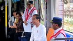 Tengok Senangnya Jokowi Jajal Kereta Tanpa Rel di IKN