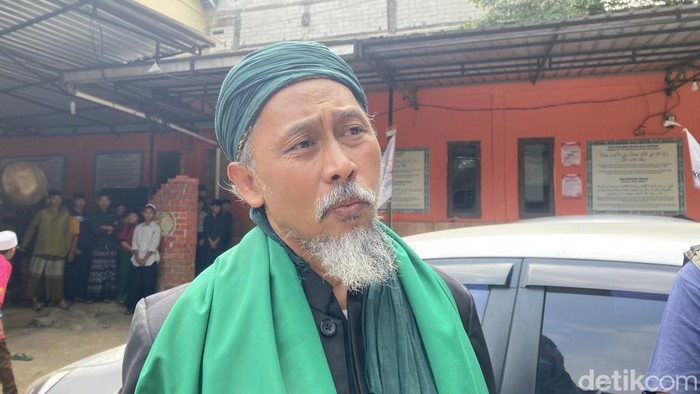 Wakil Ketua II MUI Kota Sukabumi KH Fajar Laksana.
