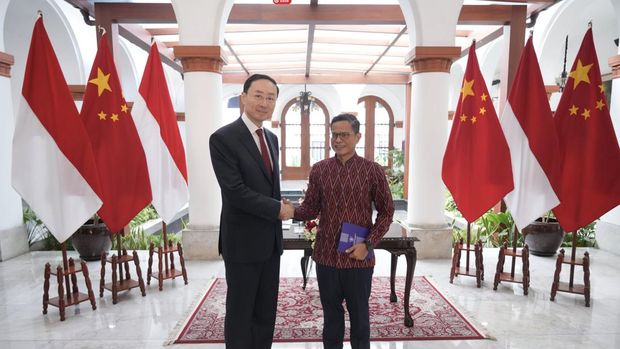 Wakil Menteri Luar Negeri RI Pahala Mansury - Wamenlu RRT Sun Wei Tung. (X/@Kemlu_RI)