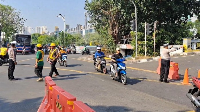 Pengalihan Arus Lalu Lintas di Jalan Taman Sunter Akibat Proyek Fasilitas Pompa Air Menuju JIS