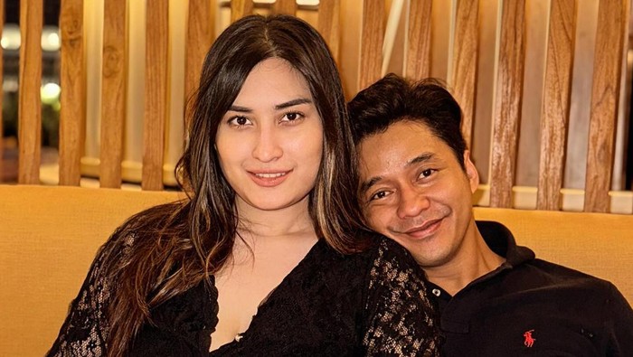Angbeen Rishi Istri Adly Fairuz