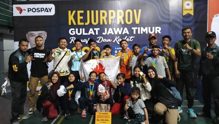 Atlet gulat Kota Batu sabet 10 medali di Kejurprov Jatim.