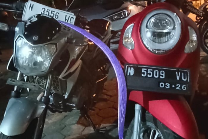 Barang bukti pembacokan di Pasuruan