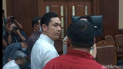 Wajah Harvey Moeis Jelang Sidang Korupsi Timah