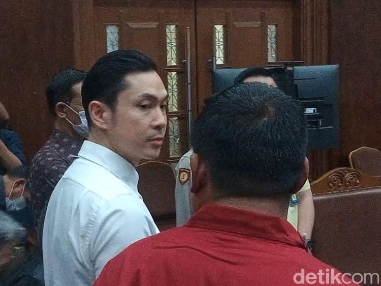 Wajah Harvey Moeis Jelang Sidang Korupsi Timah