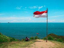 1 Agustus Mulai Kibarkan Bendera Merah Putih