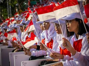 Makna dan Sejarah Lomba 17 Agustus, Panjat Pinang hingga Tarik Tambang